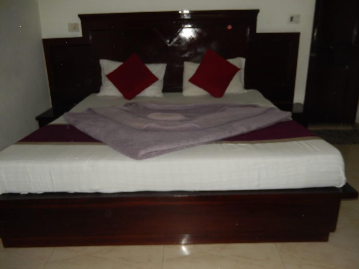 White House Tourist Lodge New Delhi Exterior photo