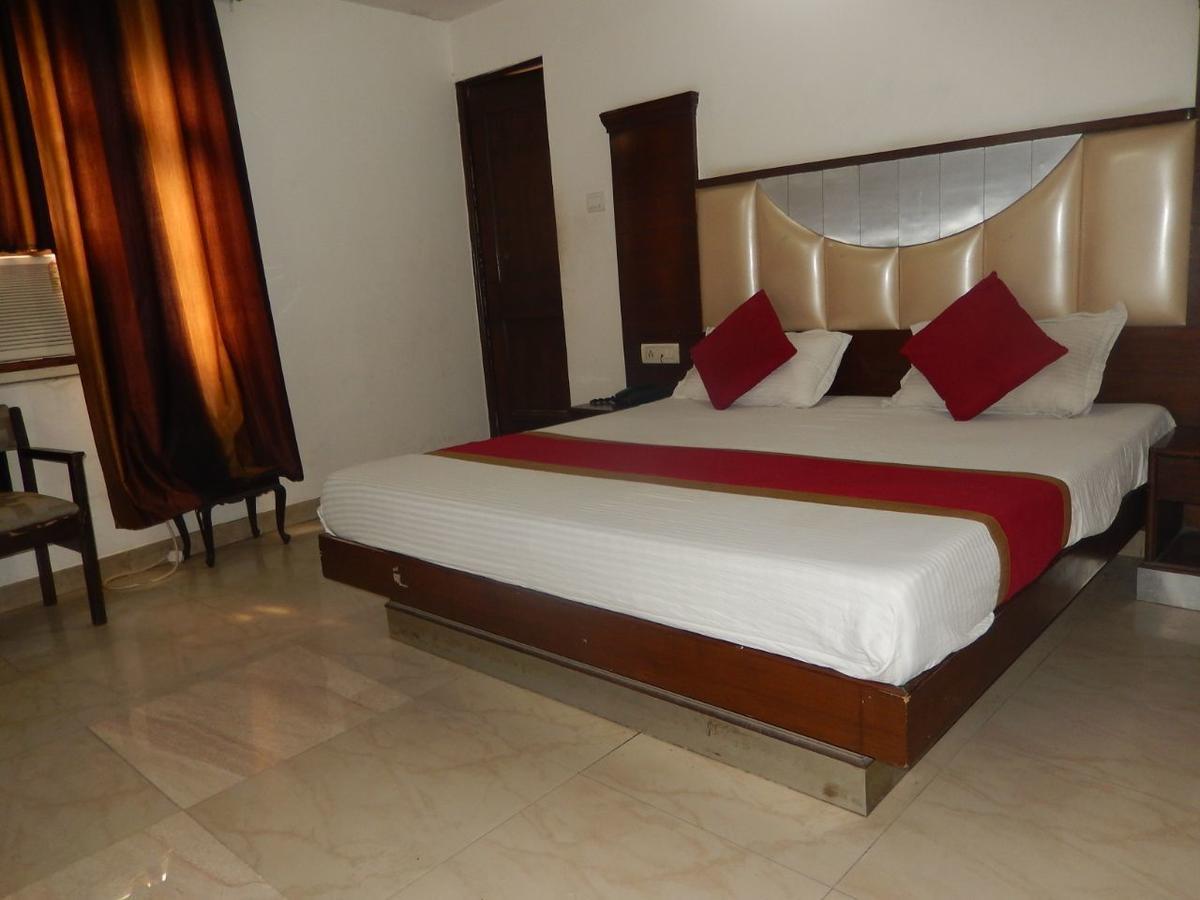 White House Tourist Lodge New Delhi Exterior photo